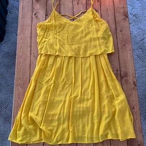 PURCHASED BOUTIQUE STORE IN FRANCE. Yellow Dress. Loose Fit. Knee-Length. Size M